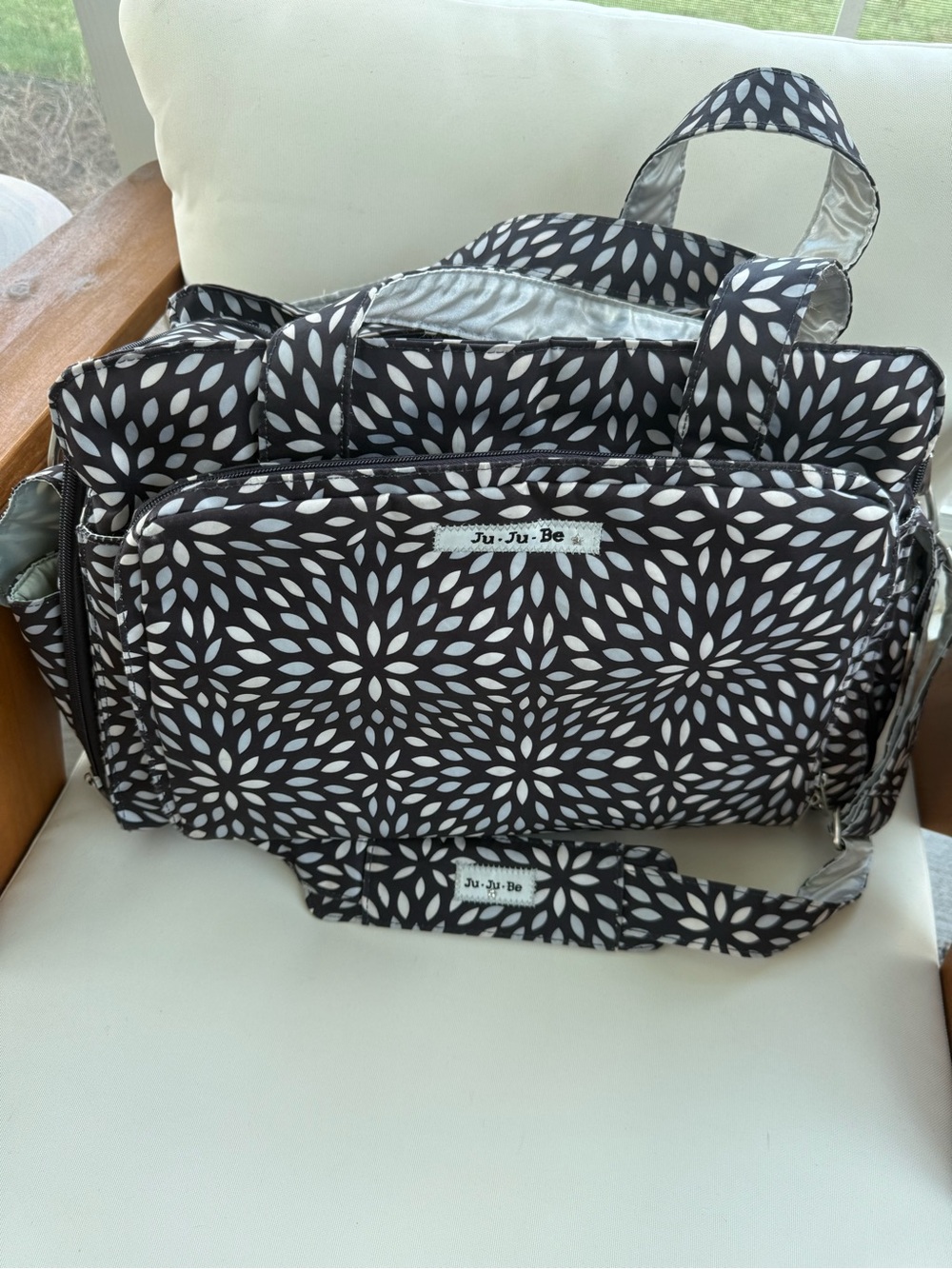 Ju-Ju-Be Black & White Petal Print Baby Bag